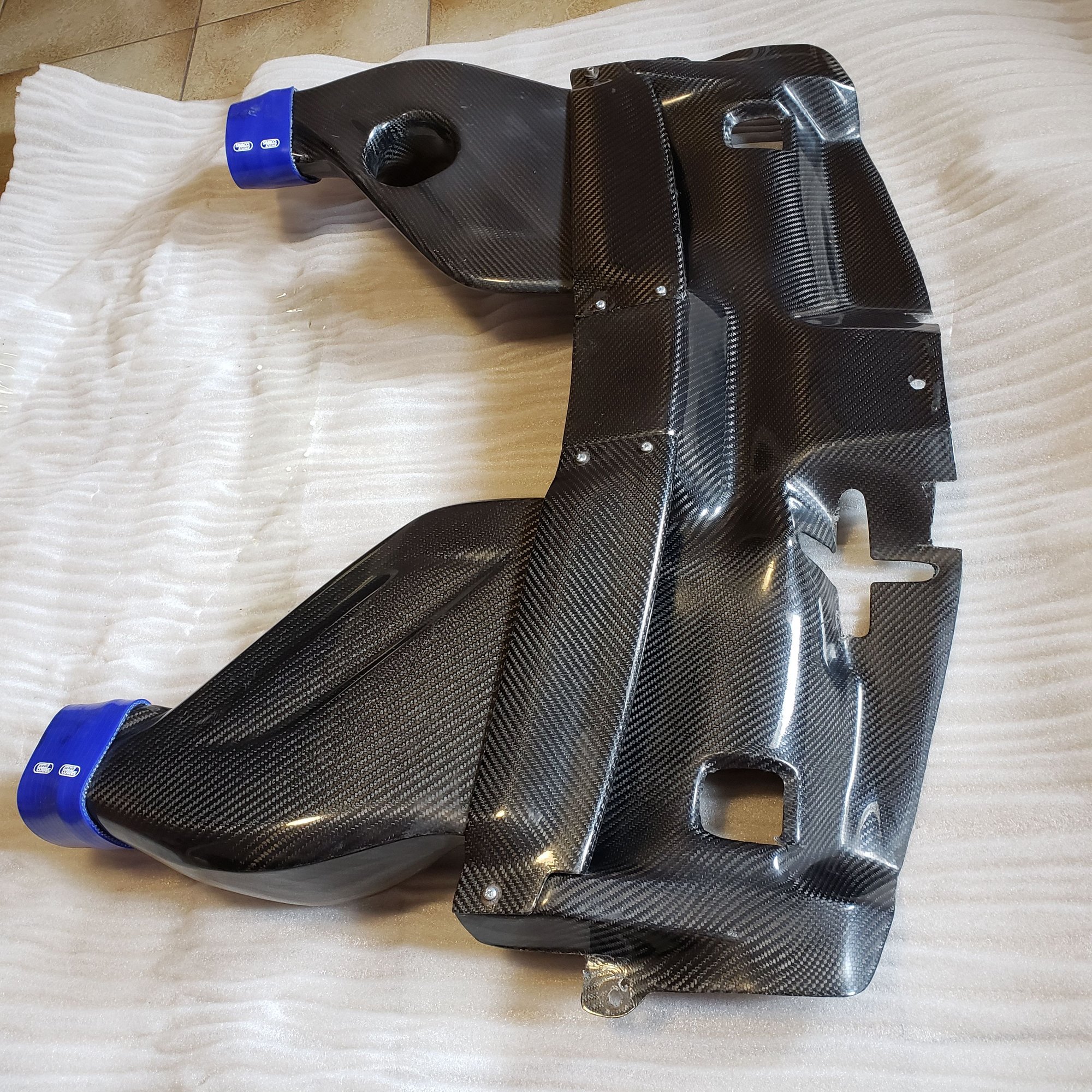 Engine - Intake/Fuel - w204 c63 ram air CF intake - Used - 2008 to 2013 Mercedes-Benz C63 AMG - Staten Island, NY 10306, United States