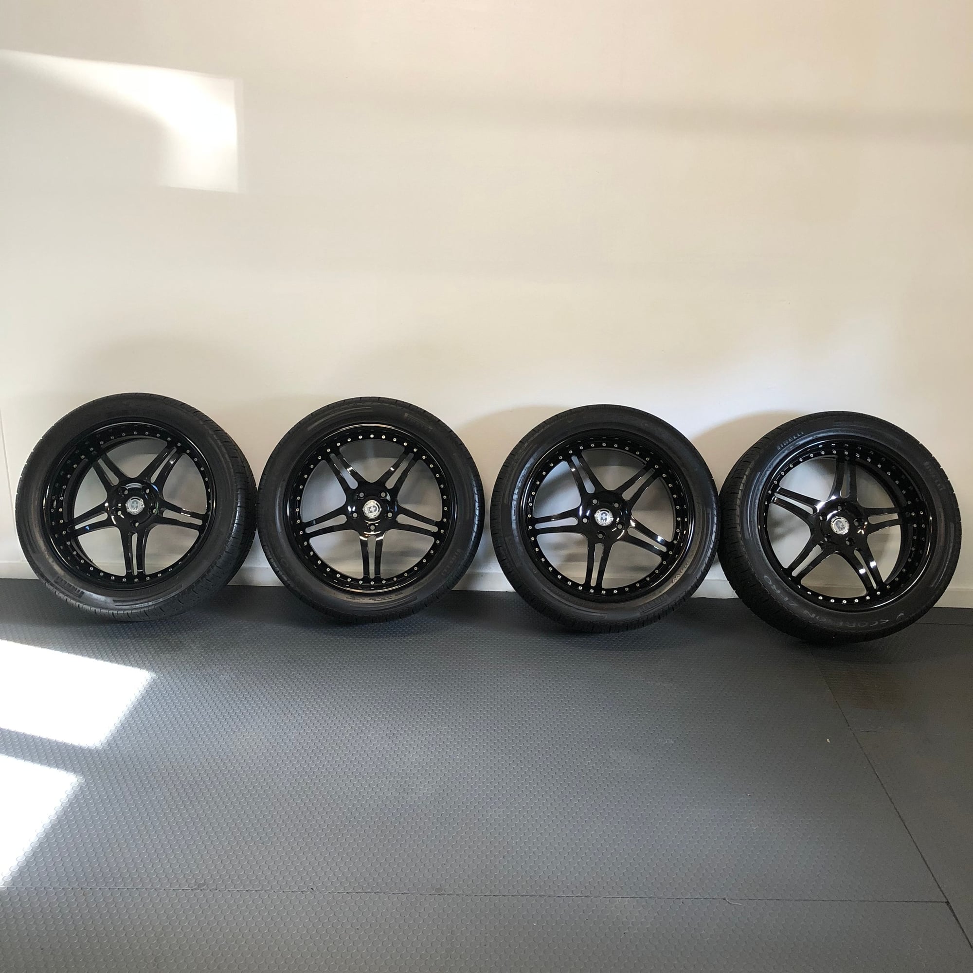 Wheels and Tires/Axles - HRE 547r 22 inch 3 piece with new Pirellis - Used - 2003 to 2019 Mercedes-Benz G55 AMG - Longmeadow, MA 01106, United States