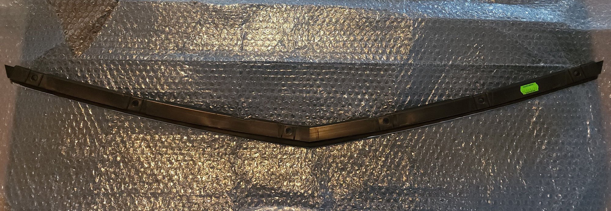 Exterior Body Parts - 2012-2015 C63 AMG Front Grill (upper and lower) OEM - Used - -1 to 2026  All Models - Olathe, KS 66062, United States