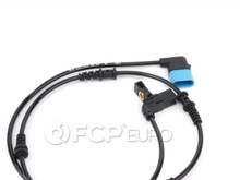 This one is a female plug and has the same attachment point you show, but it’s definitely not the correct part number.