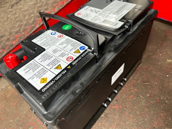 New battery from MB dealer
