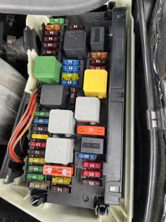 Front fuse block