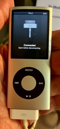 iPod Nano 4th Gen 16GB. Device I'd like to cnnnect^^