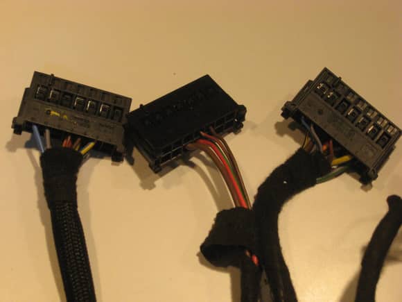 From left to right - 14- pin harnesses from driver's side of W203, passenger side of W204, driver's side of W204