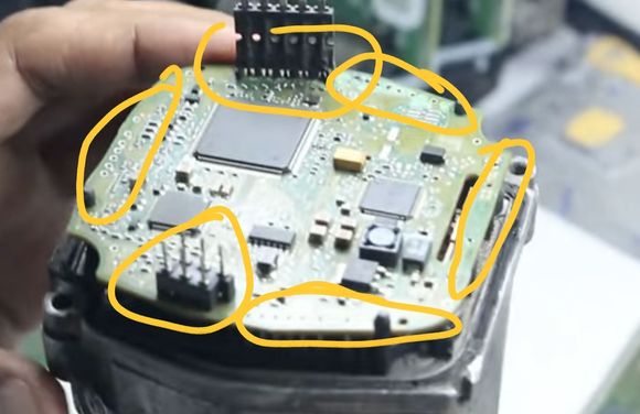 connections on the smart controller with 3 MCU's 