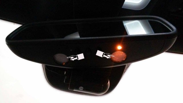 small light on rear view mirror mercedes