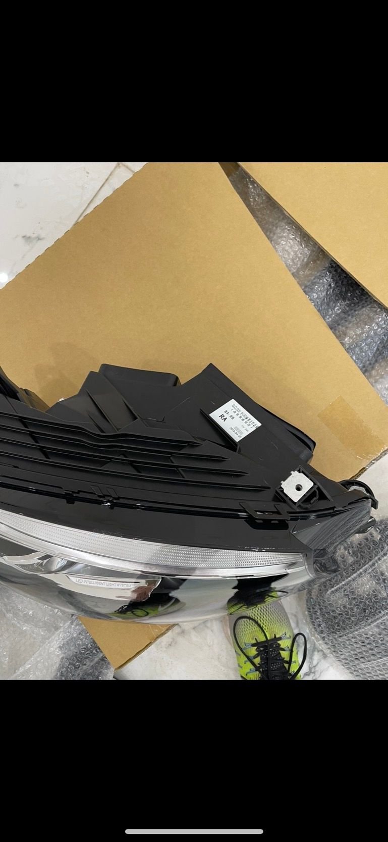 Lights - Glc first generation 2 bulb headlights - New - 2016 to 2019 Mercedes-Benz GLC-Class - Dubai, United Arab Emirates