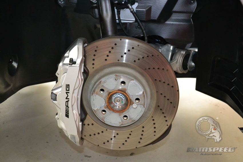 Fits Mercedes LN1 609 D Genuine Apec Front Vented Brake Disc & Pad Set