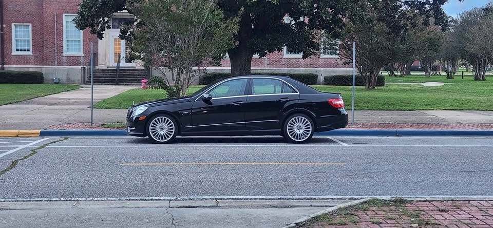 2012 Mercedes-Benz E550 - 2012 E550 - Used - VIN WDDHF9BBXCA545826 - 99,000 Miles - 8 cyl - AWD - Automatic - Sedan - Black - Pensacola, FL 32506, United States