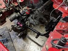 Subframe loose mounted in.