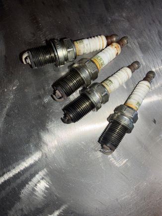 4321 left to right, cyl 2 is the no compression
