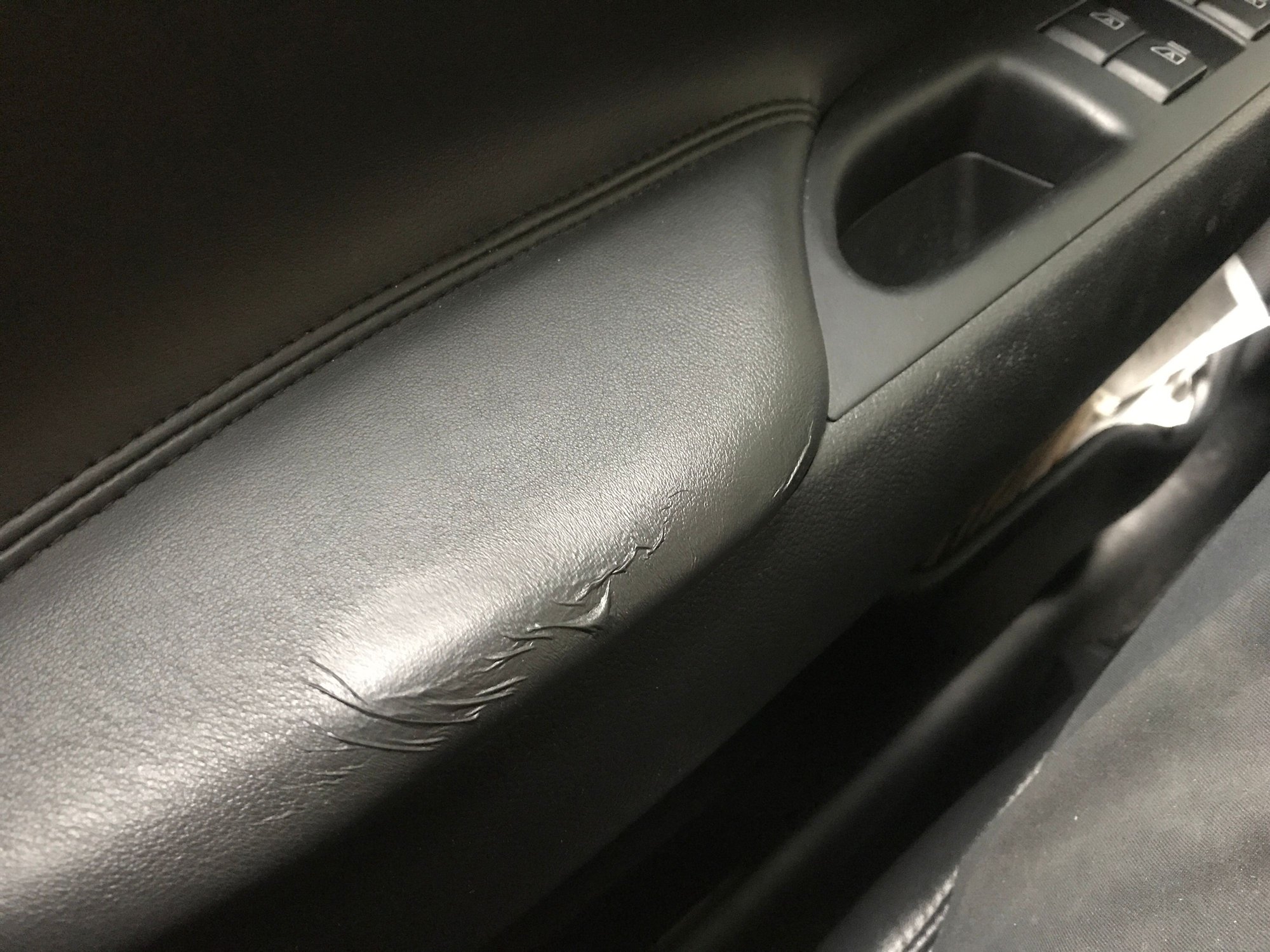 Help Is there any solution to stretching door leather panel? MyG37