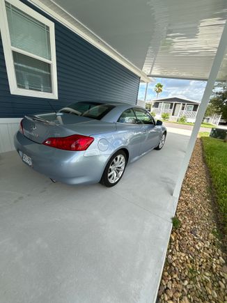 2011 Infinity G37 Convertible 