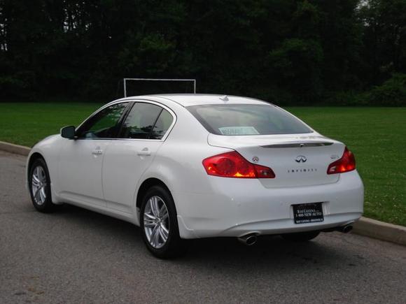 2010 G37x Sedan - Moonlight White *Day 1*