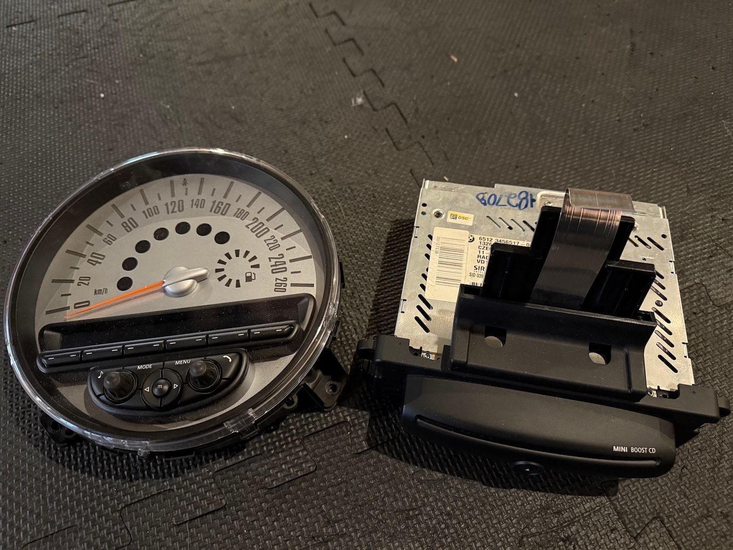 Accessories - Garage cleaning: headlights, fog lights, roof rack, radio, speedometer, other - Used - All Years  All Models - Richmond Hill, ON L4S0G7, Canada