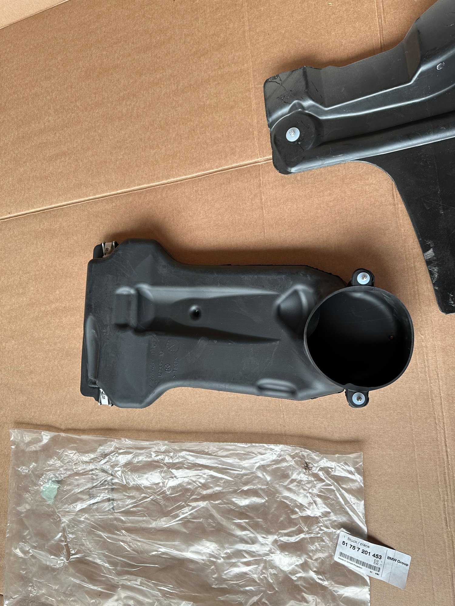Steering/Suspension - R53 Air Channel For Power Steering Fan - New - 2002 to 2006 Mini R53: "Mk I" Mini Cooper S - Montreal, QC H3H2J2, Canada