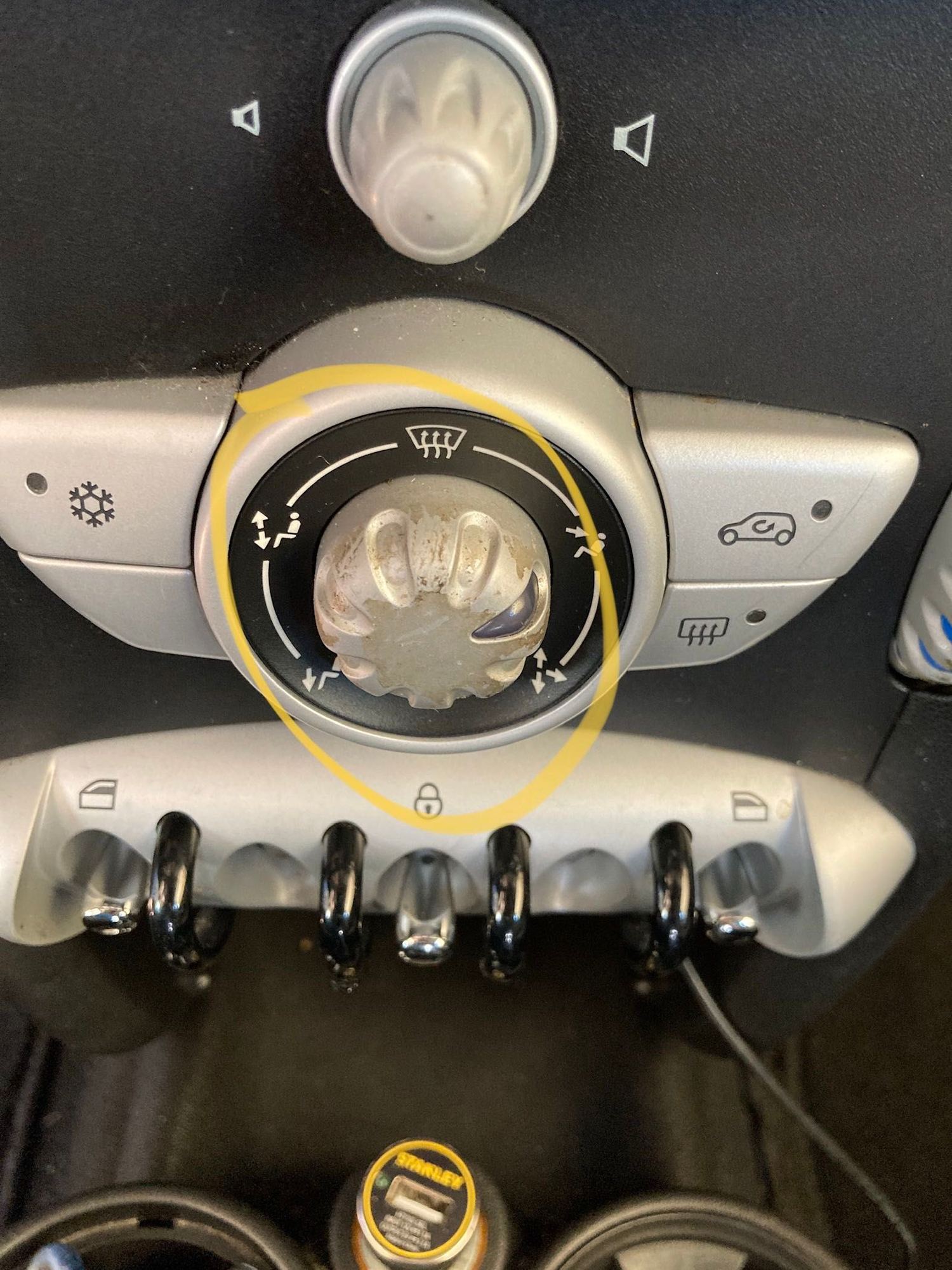 R56 climate control knob North American Motoring