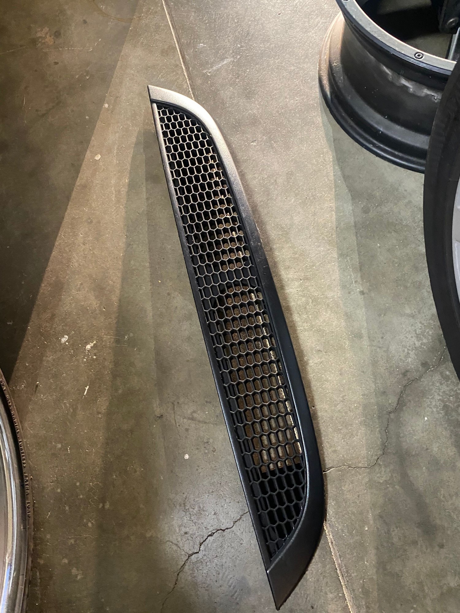 Exterior Body Parts - Aero top grill r53 - Used - 0  All Models - South San Francisco, CA 94080, United States