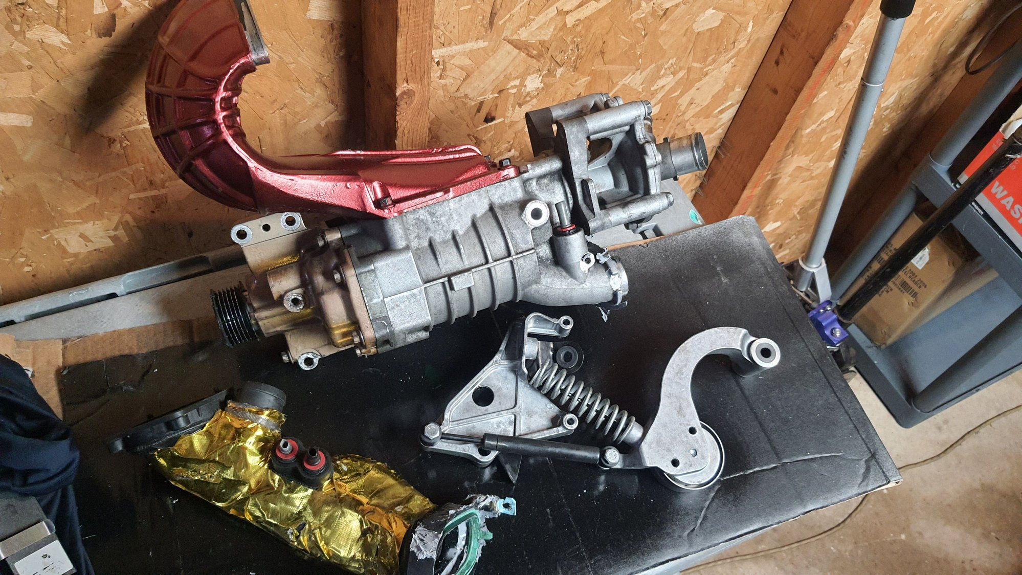 Engine - Power Adders - Great condition supercharger with 17% pulley and extras - Used - 0  All Models - Oak Creek, WI 53154, United States