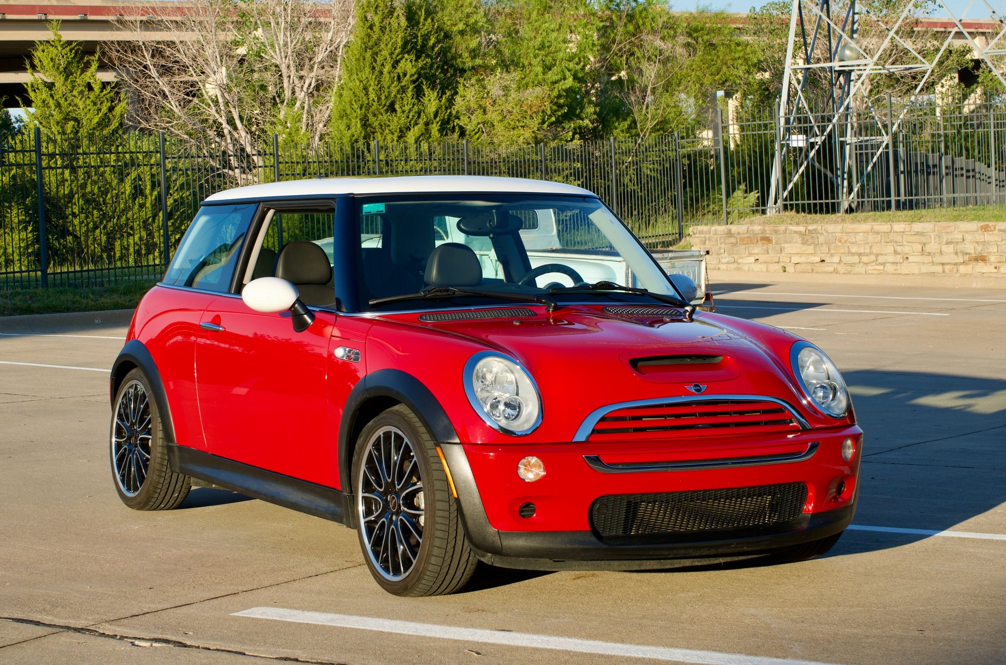 2005 Mini R53: "Mk I" Mini Cooper S - 2005 MINI Cooper S - Used - VIN WMWRE33535TL11619 - 84,800 Miles - 4 cyl - 2WD - Manual - Hatchback - Red - Richardson, TX 75080, United States