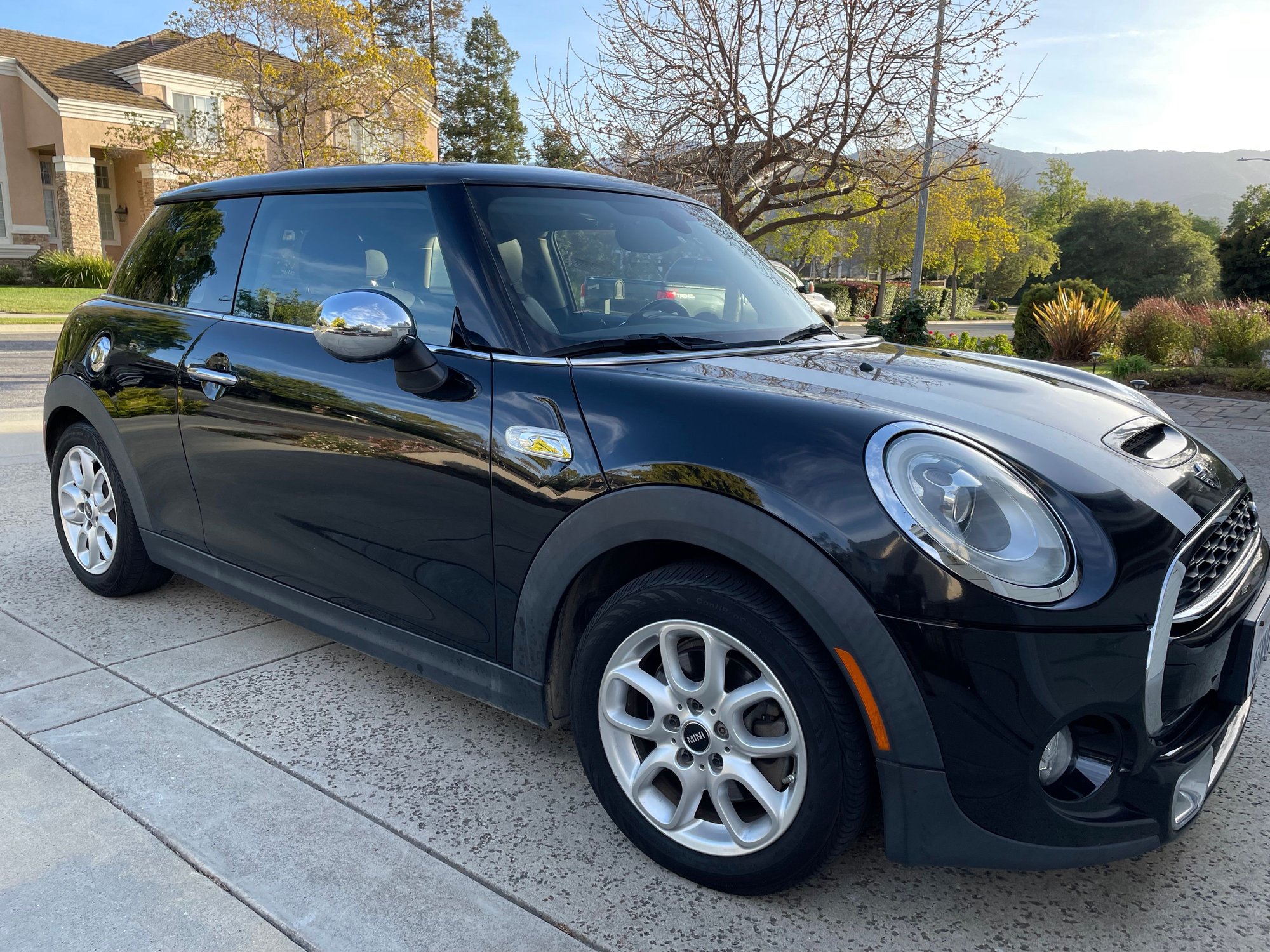 2014 Mini F56: Mini Hatch/Hardtop - 2014 Mini Cooper S - Used - VIN wmwxm7c59et970371 - 110,480 Miles - 4 cyl - 2WD - Manual - Coupe - Black - San Jose, CA 95120, United States