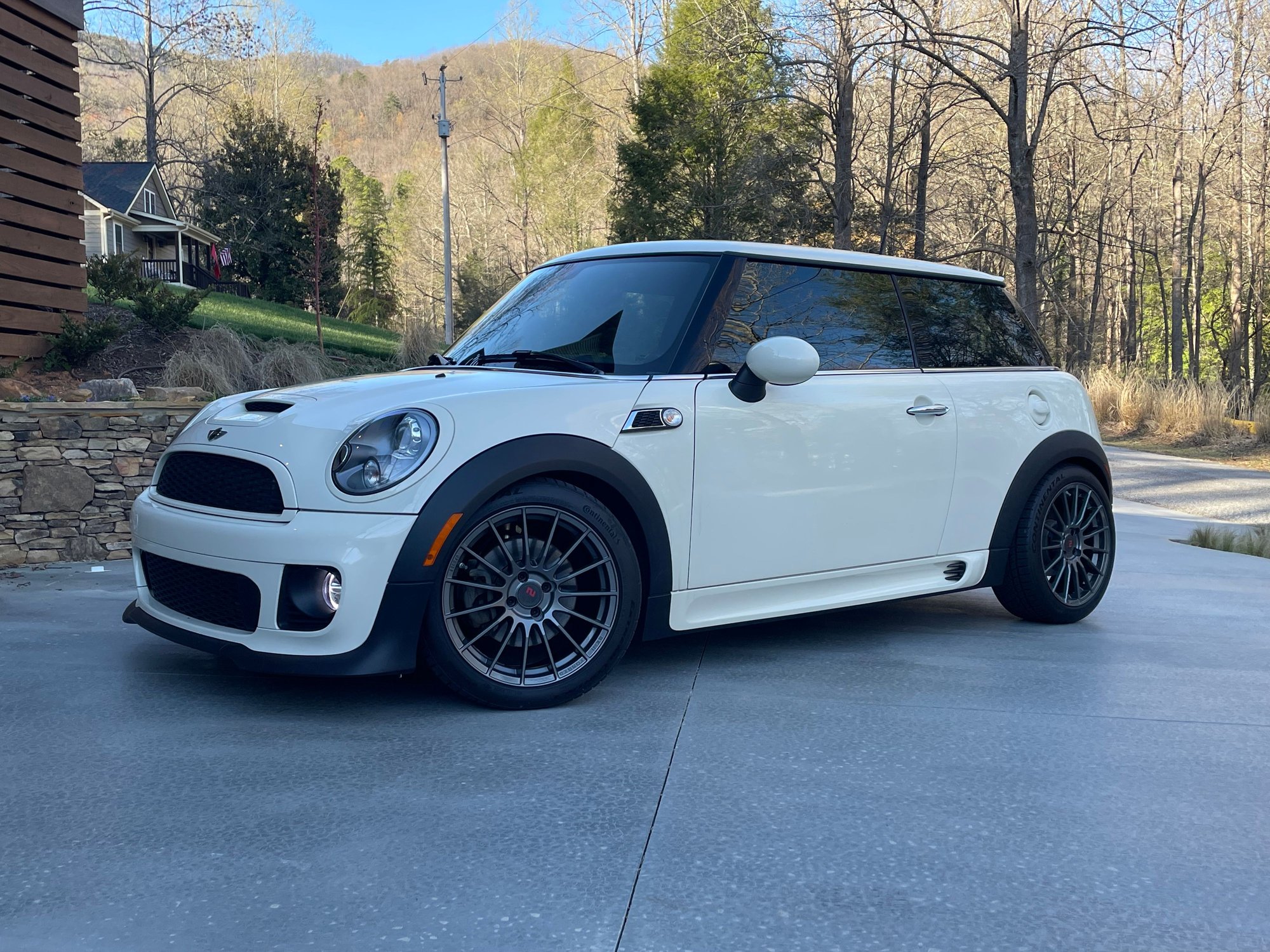 2013 Mini R56: "Mk II" Mini Hatch/Hardtop range - 2013 Mini Cooper S - Used - VIN WMWSV3C53DT475680 - 34,500 Miles - Manual - Marietta, SC 29661, United States