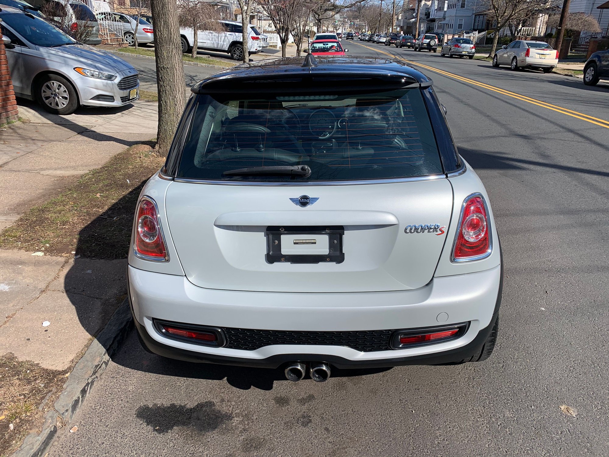 2013 Mini Cooper - Mini Cooper s 2013 45k miles - Used - VIN WMWSV3C52DT477484 - 52,000 Miles - 4 cyl - 2WD - Manual - Coupe - Gray - Elizabeth, NJ 07201, United States