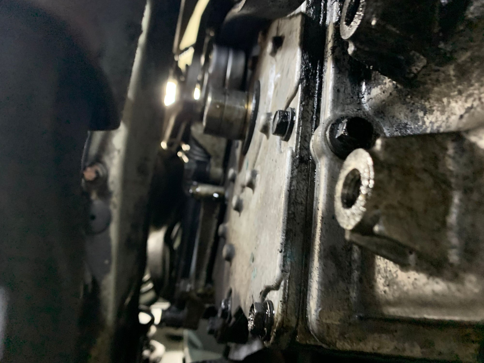 R50/R53 05 R53 front main seal leak North American Motoring