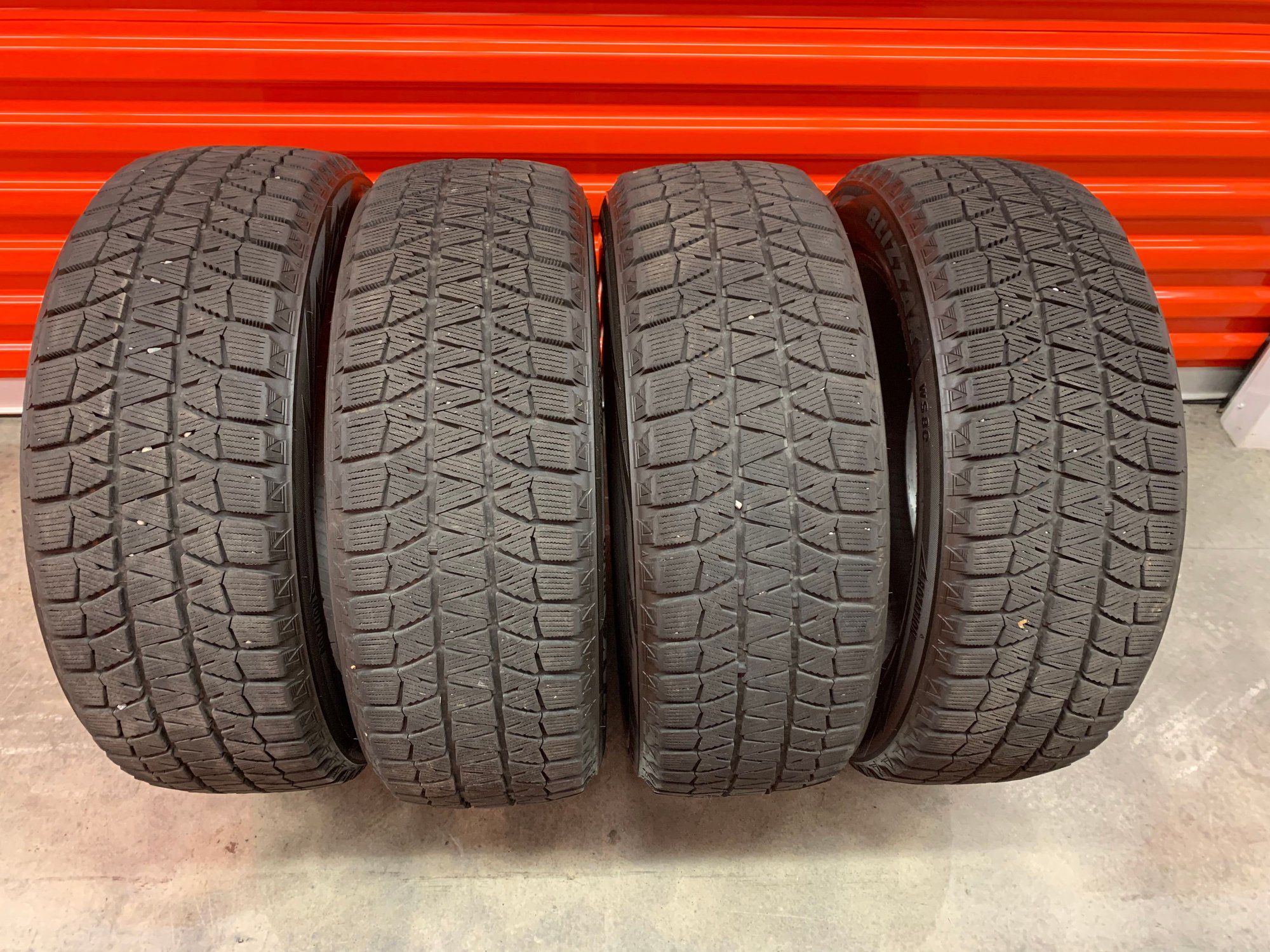 Wheels and Tires/Axles - Free 185/55R16 Blizzaks - set of 4 - Used - All Years Mini All Models - Altoona, PA 16602, United States