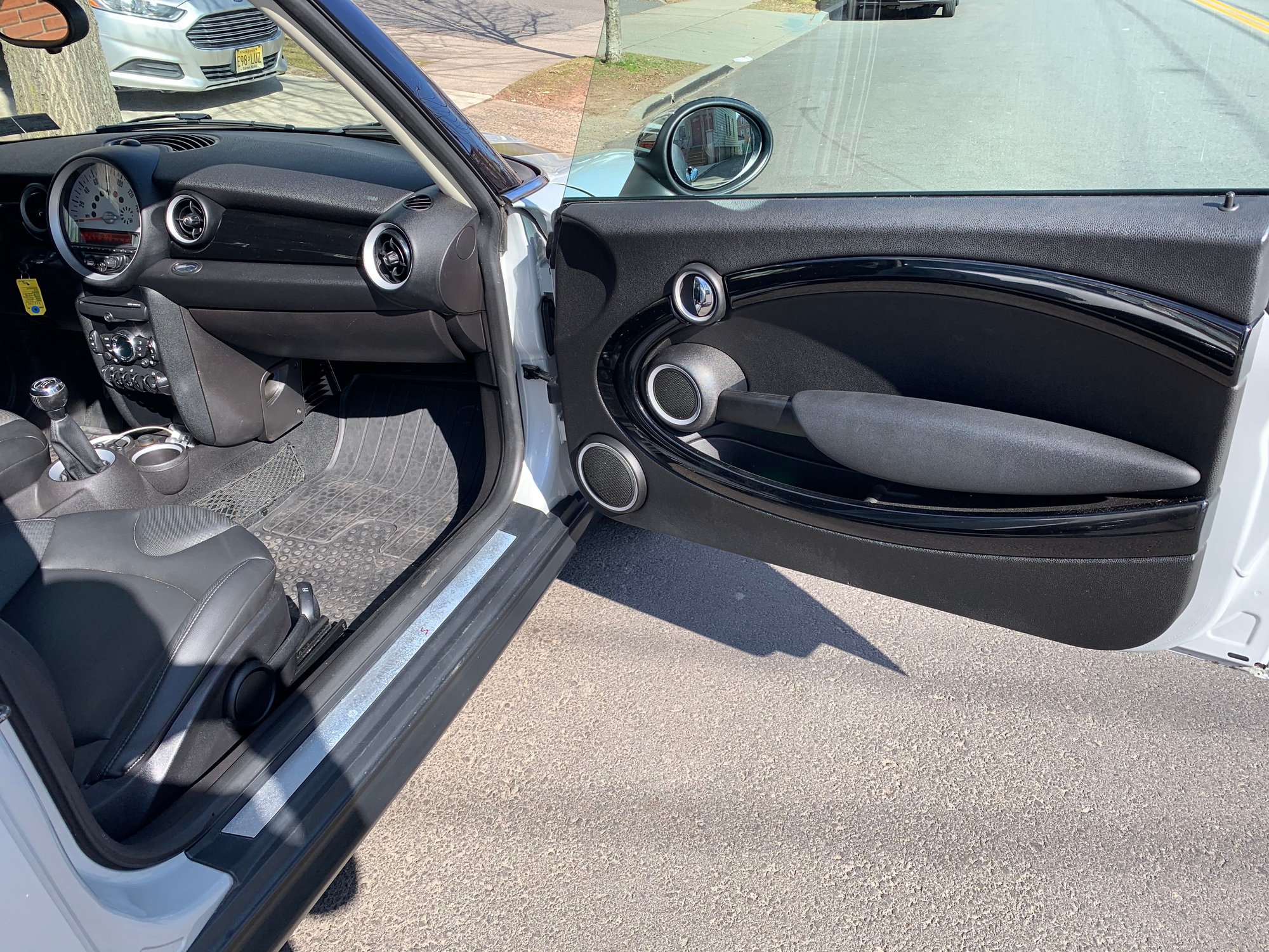2013 Mini Cooper - Mini Cooper s 2013 45k miles - Used - VIN WMWSV3C52DT477484 - 52,000 Miles - 4 cyl - 2WD - Manual - Coupe - Gray - Elizabeth, NJ 07201, United States