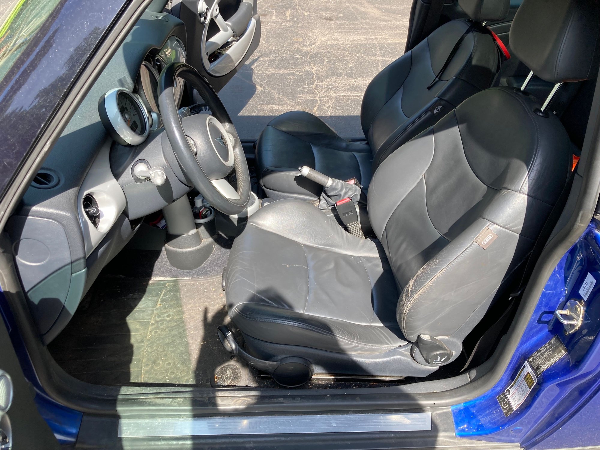 2005 Mini R50: "Mk I" Mini One & Cooper - 2005 Mini Cooper under 75K Miles runs great - Used - VIN WMWRC33465TC58396 - 73,156 Miles - 4 cyl - 2WD - Manual - Hatchback - Blue - Rochester, NY 14607, United States