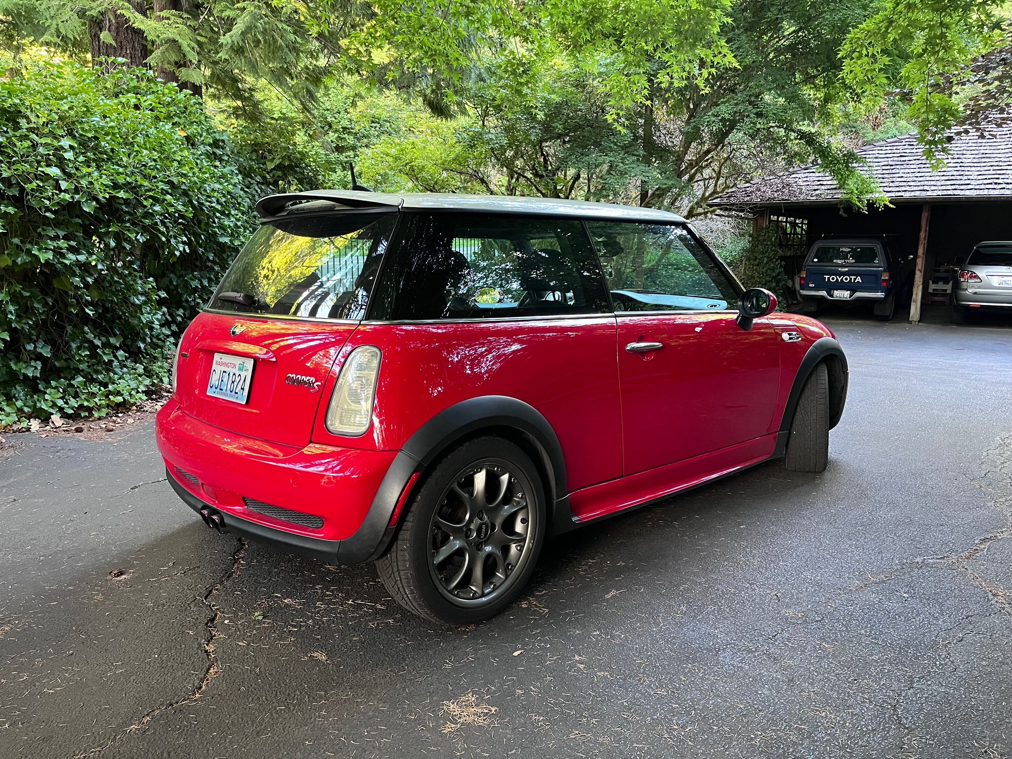 2006 Mini R53: "Mk I" Mini Cooper S - 2006 R53 Factory JCW - Dark Silver - Used - VIN WMWRE33576TN29144 - 83,000 Miles - 4 cyl - 2WD - Manual - Hatchback - Silver - Bellingham, WA 98229, United States