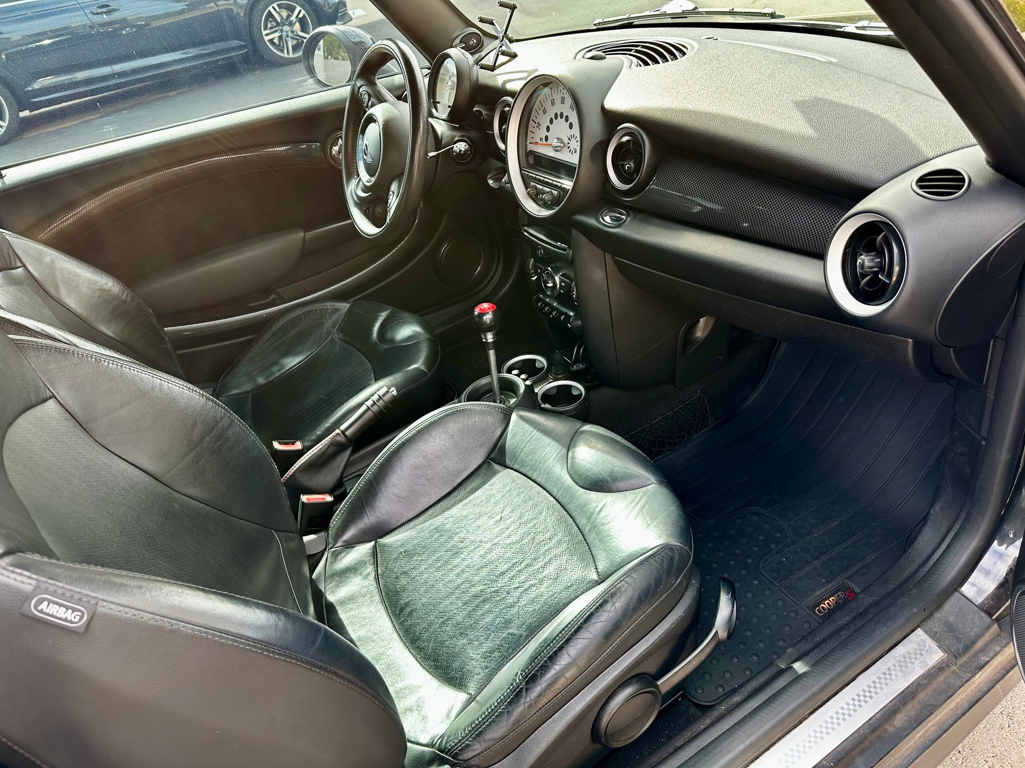 2011 Mini R55: "Mk II" Mini Clubman - 2011 R55 Clubman S, 6MT, well maintained, great condition - Used - VIN WMWZG3C52BTY30215 - 93,000 Miles - 4 cyl - 2WD - Manual - Black - Phoenix, AZ 85022, United States