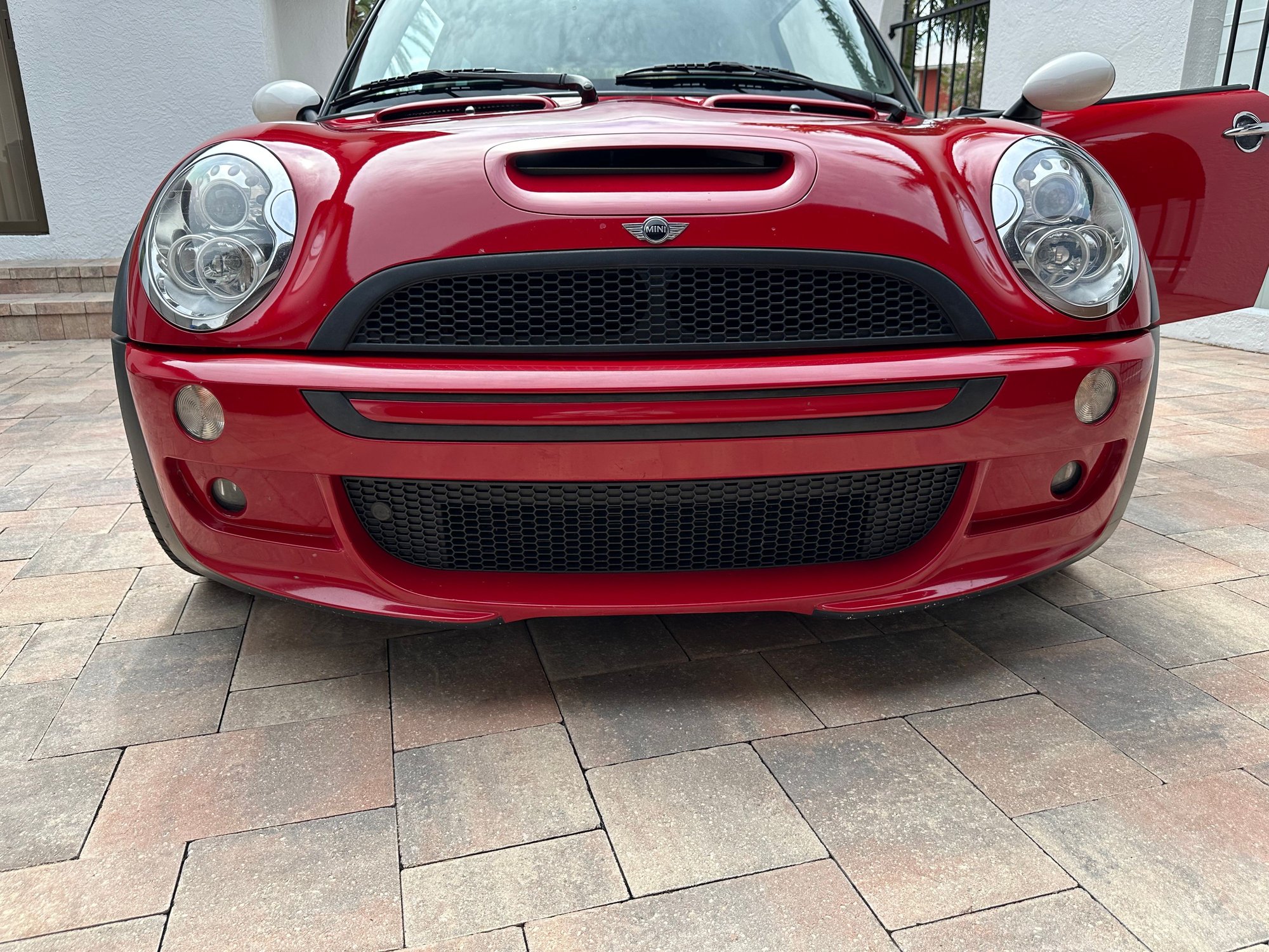 2006 Mini R53: "Mk I" Mini Cooper S - Mini Cooper S 2006 - Used - VIN WMWRE335X6TL15913 - 59,200 Miles - 4 cyl - 2WD - Manual - Coupe - Red - St. Petersburg, FL 33715, United States