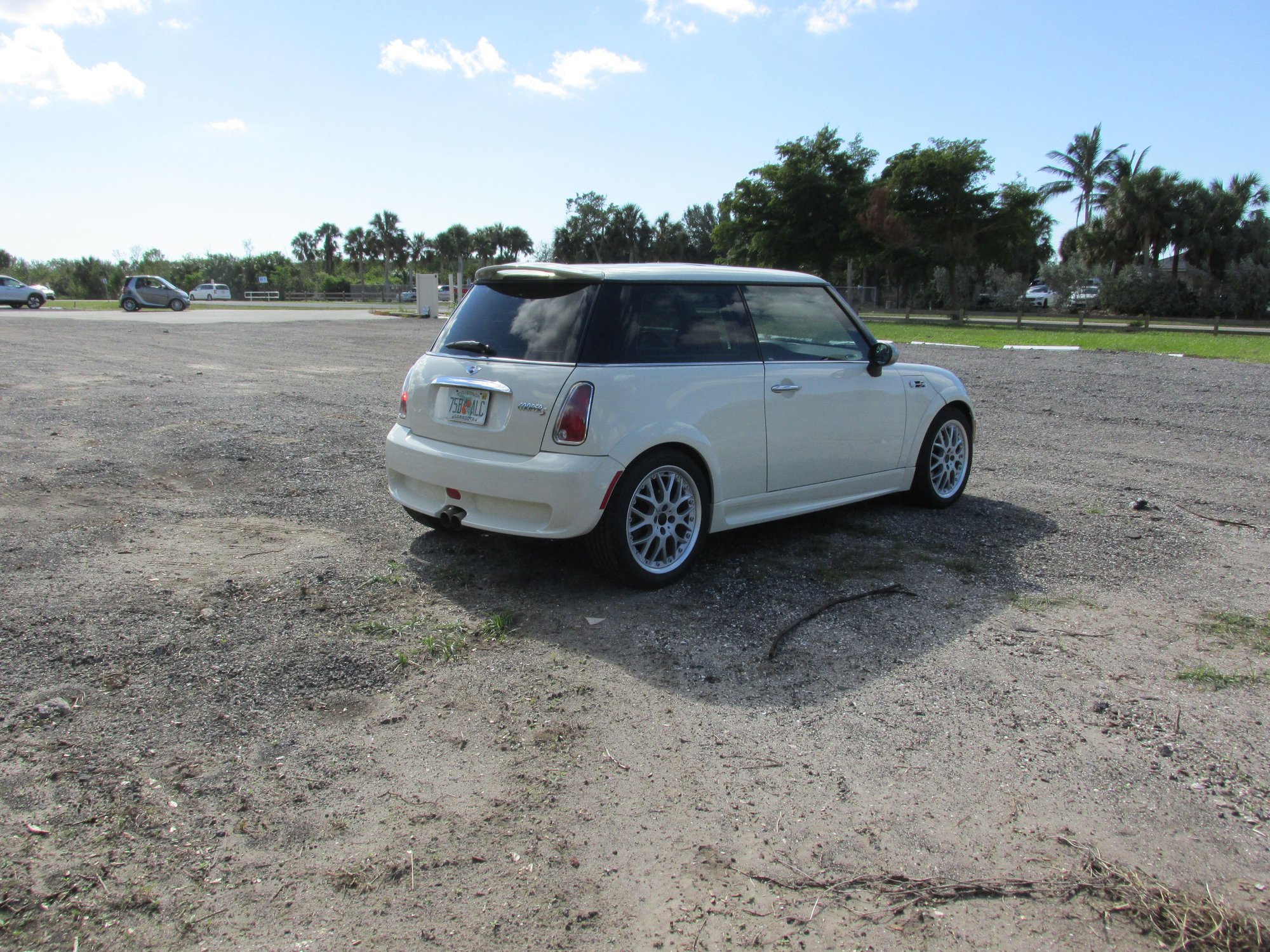 2005 Mini R53: "Mk I" Mini Cooper S - 2005 Mini Cooper S with Aero kit and new paint. - Used - VIN WMWRE33535TL13550 - 117,000 Miles - 4 cyl - 2WD - Manual - Coupe - White - Venice, FL 34285, United States