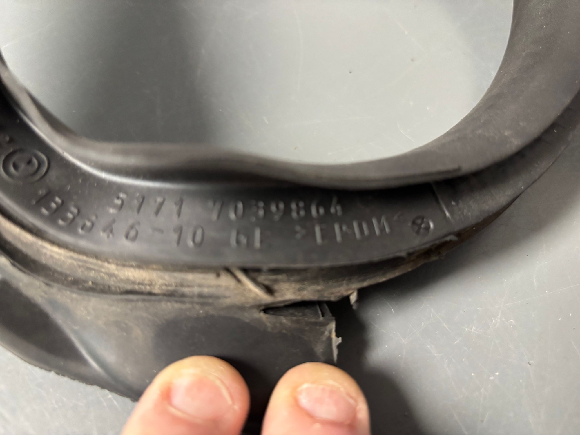 Interior/Upholstery - MINI Cooper Right & Left Door Seals 02-13 R50 R53 R56 - Used - 2002 to 2013 Mini Cooper - Cedar Park, TX 78641, United States