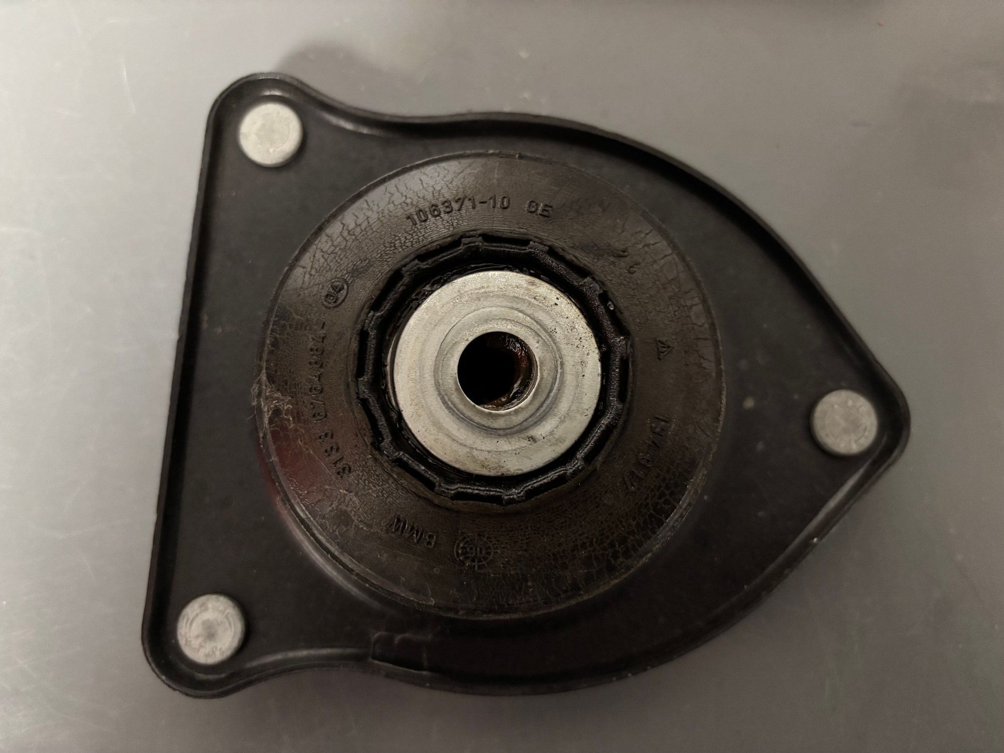 Steering/Suspension - GENUINE MINI Front Strut Upper Mount R50 R52 R53 - Used - 2002 to 2008 Mini Cooper - Cedar Park, TX 78641, United States