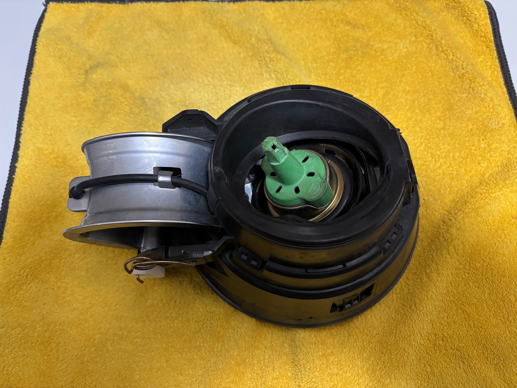 Miscellaneous - GENUINE MINI Gas Lid Conversion Kit R50 R53 - Used - 2002 to 2006 Mini Cooper - Cedar Park, TX 78641, United States
