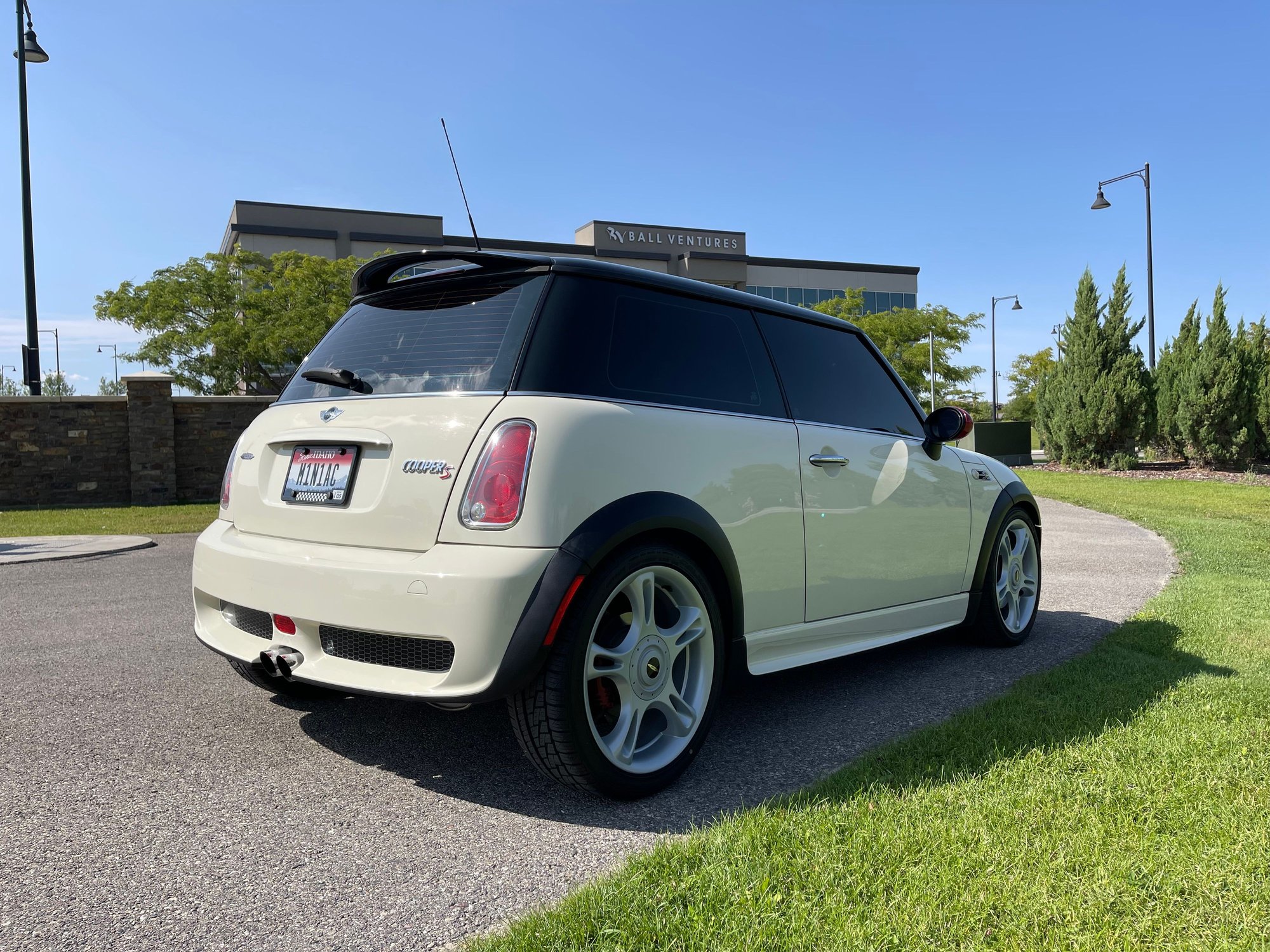 2006 Mini R53: "Mk I" Mini Cooper S - 2006 Mini Cooper Factory JCW - Used - VIN WMWRE33506TL20926 - 106,000 Miles - 4 cyl - 2WD - Manual - Coupe - White - Idaho Falls, ID 83402, United States
