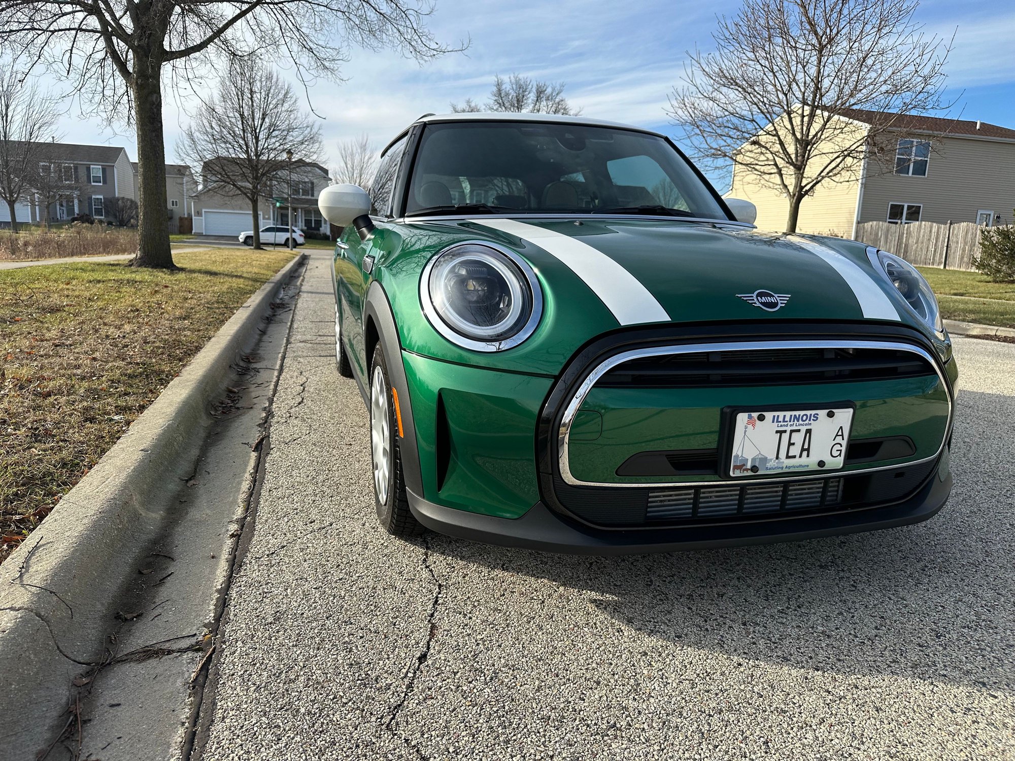 2024 Mini F56: Mini Hatch/Hardtop - 2024 Mini Cooper Hardtop 3-door 6spd - Green on Tan with Low Miles! - Used - VIN WMW33DH08R2U53099 - 12,900 Miles - 3 cyl - 2WD - Manual - Hatchback - Other - Madison, WI 53705, United States