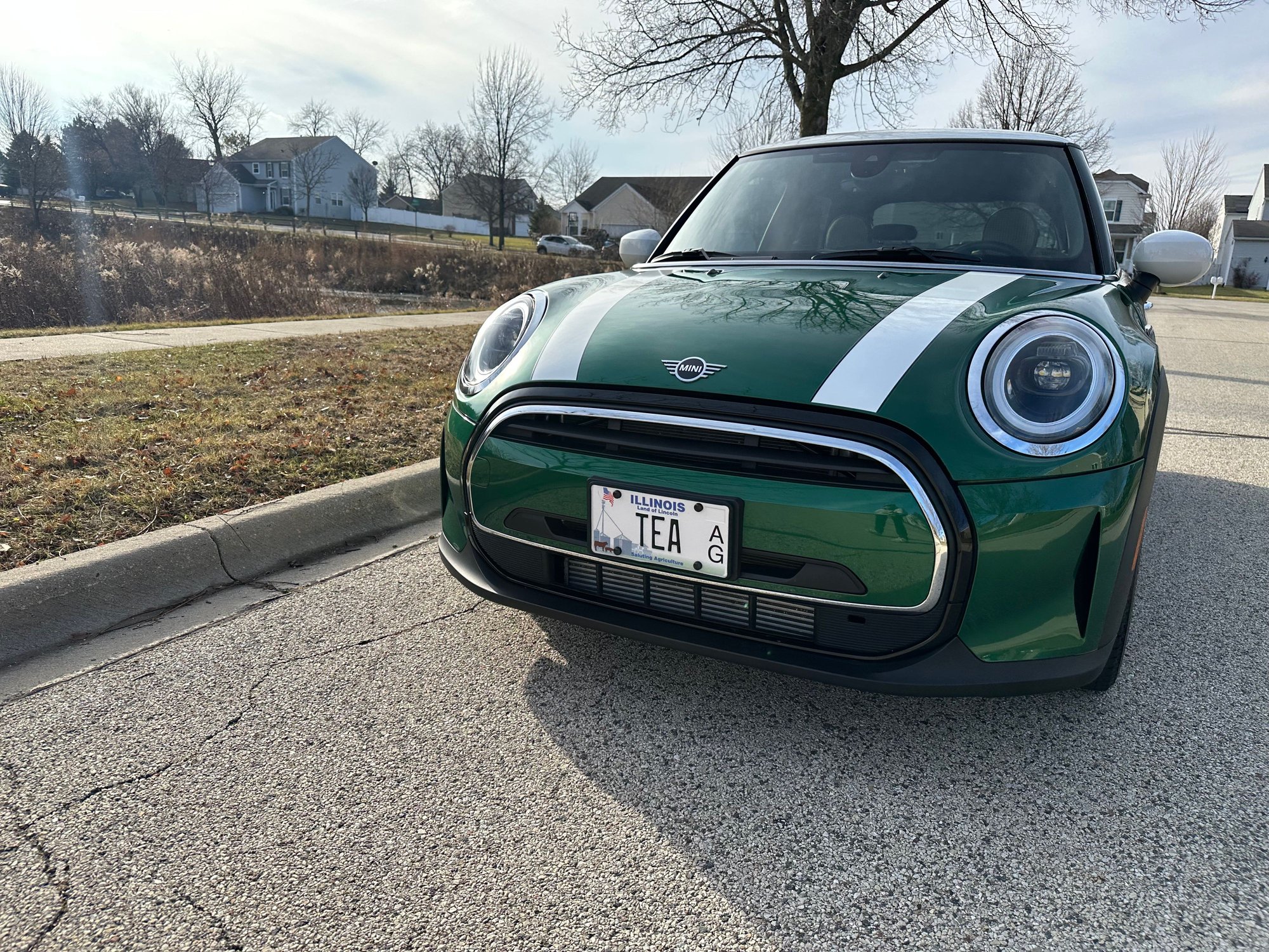 2024 Mini F56: Mini Hatch/Hardtop - 2024 Mini Cooper Hardtop 3-door 6spd - Green on Tan with Low Miles! - Used - VIN WMW33DH08R2U53099 - 12,900 Miles - 3 cyl - 2WD - Manual - Hatchback - Other - Madison, WI 53705, United States