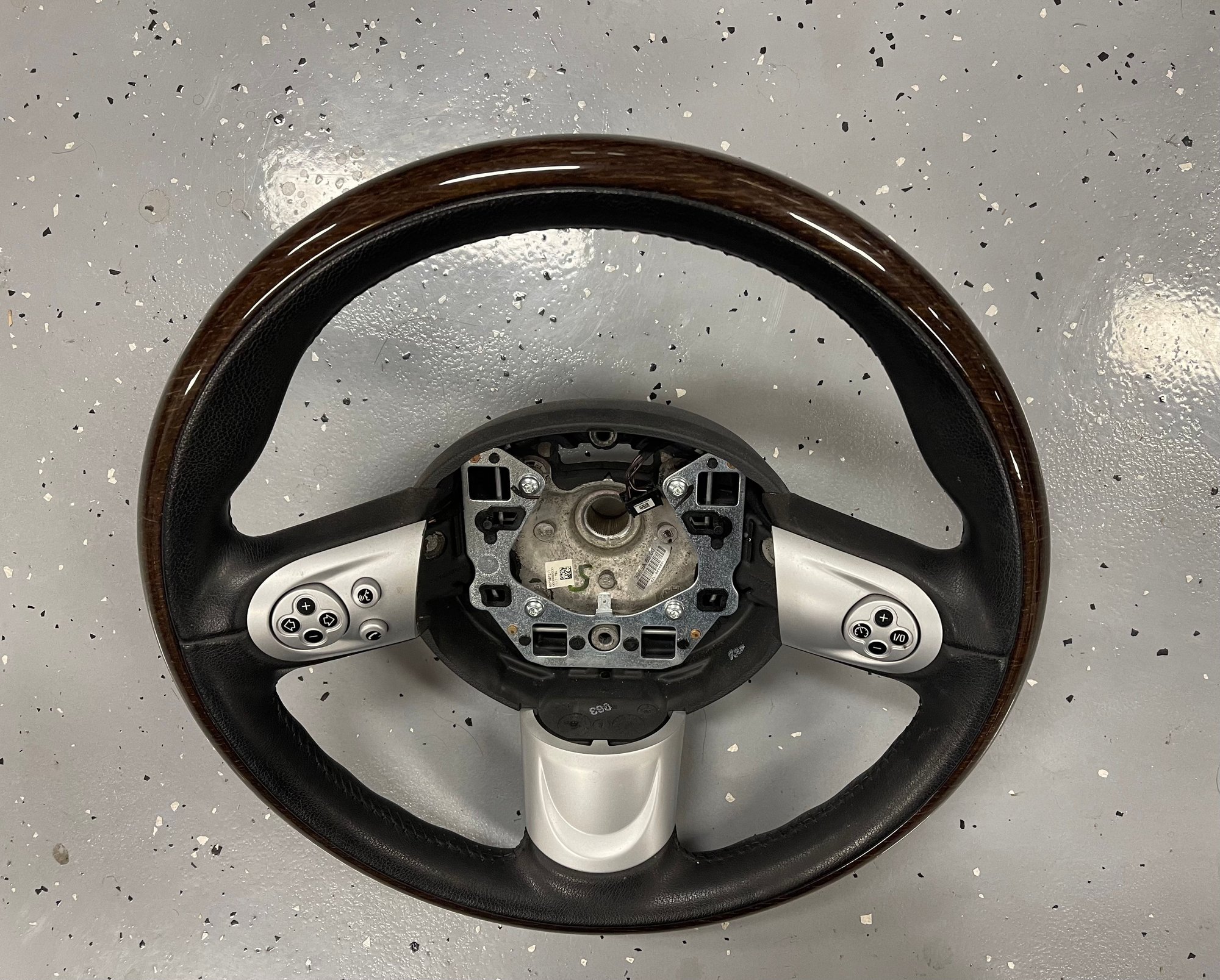 Interior/Upholstery - Wood grain steering wheel - Used - 2007 to 2013 Mini All Models - Henderson, NV 89015, United States