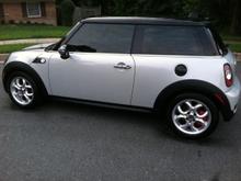 Nice side shot showing my 35% tint all the way around my Mini...