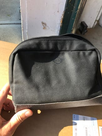 Genuine Mini travel bag
$25.00