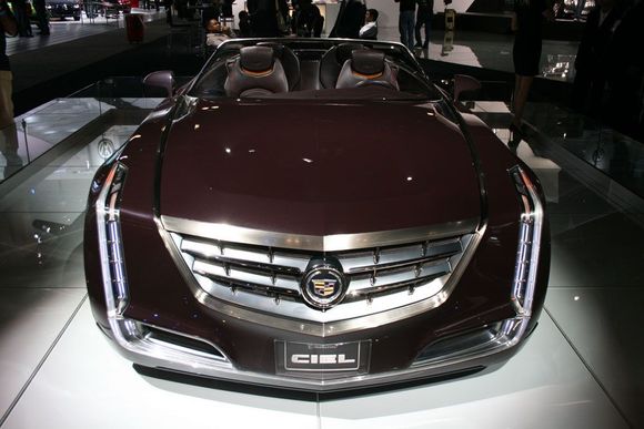 Cadillac Ciel front