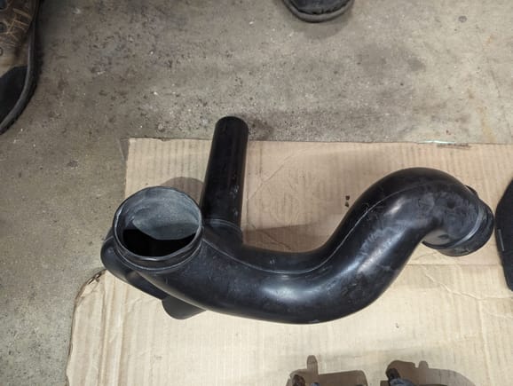 Intake duct/Silencer. Bottom color faded.  P# 13721491748. #5