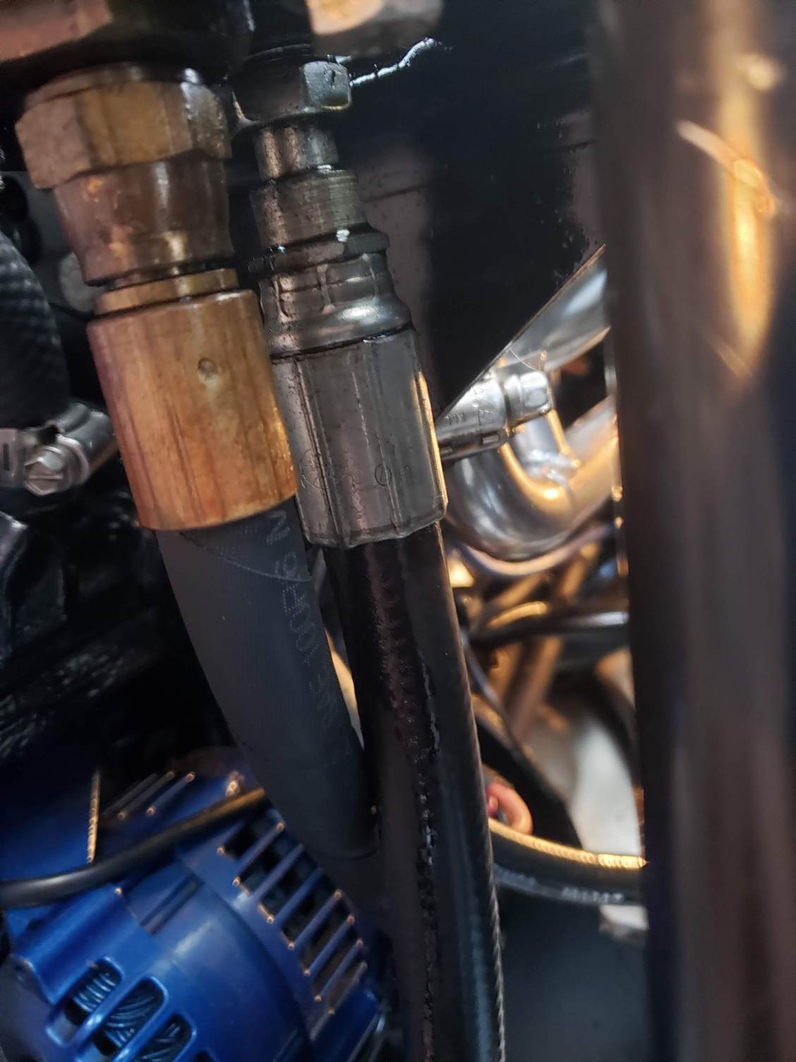 500EFI Oil Filter Hose