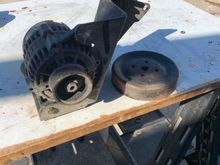 Serpentine alt and bracket, water circ pulley