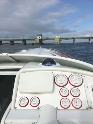 I’m pretty sure the 952x are the same only prob is there all discontinued and I would get to buy one and spent 2-3-400 for something that I can’t fix if something goes wrong again 