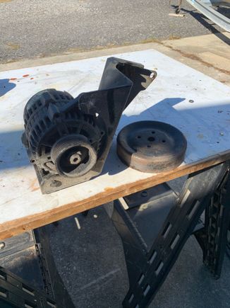 Serpentine alt and bracket, water circ pulley